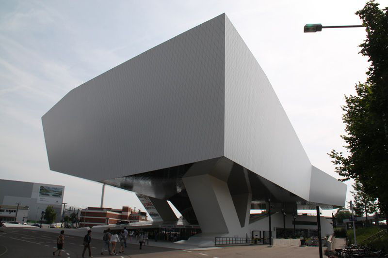 The Porsche museum_01