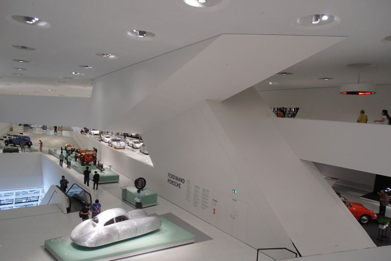 The Porsche museum_05